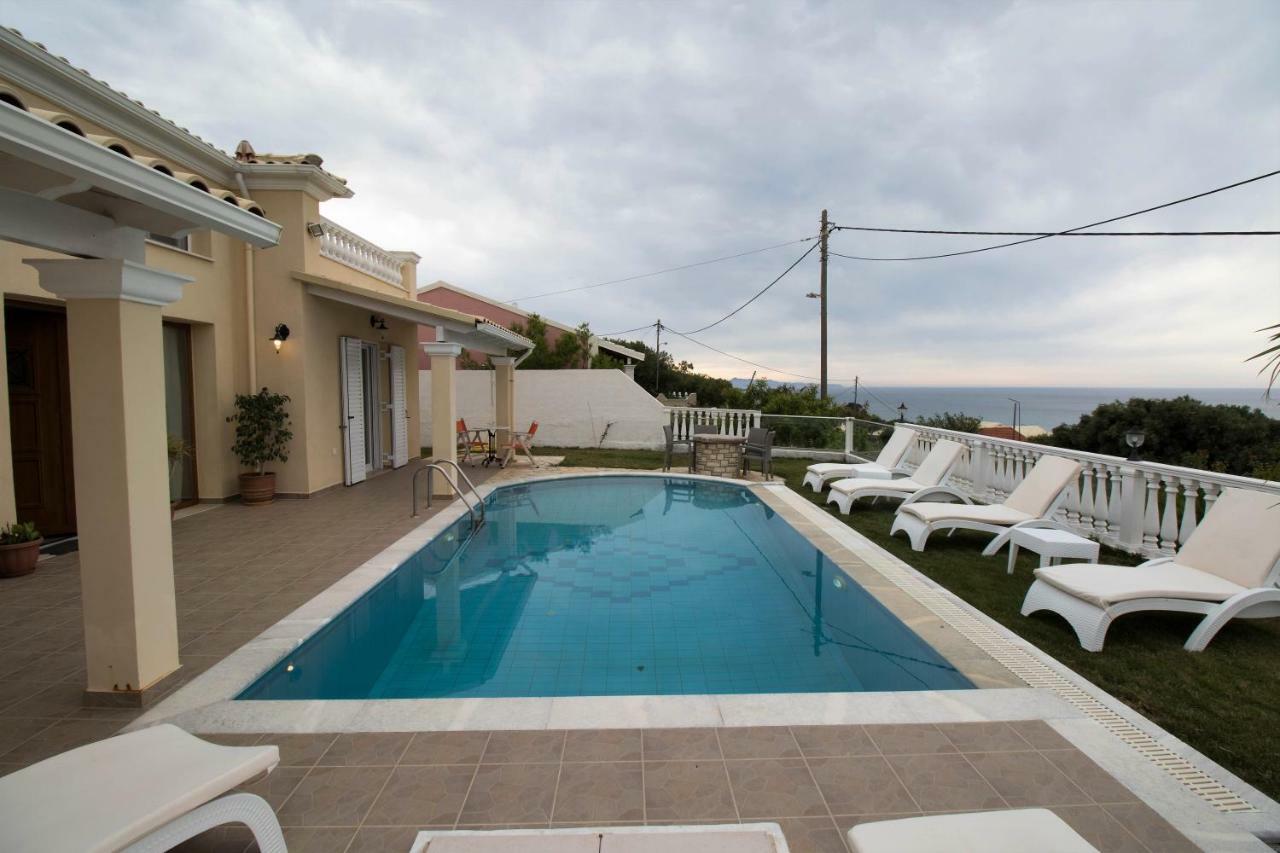Villa De La Mer Agios Stefanos Avliotes  Exterior photo